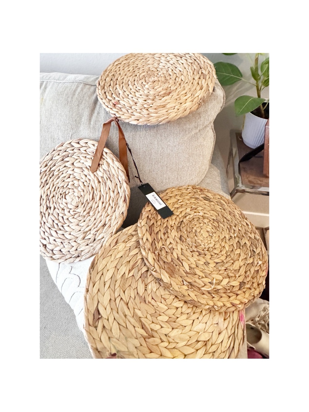 Jenny kayne - Handwoven Natural Seagrass Round Placemat - Neutral